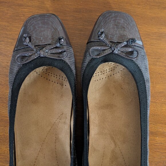 Clark's Grey Flats - Picture 4 of 7